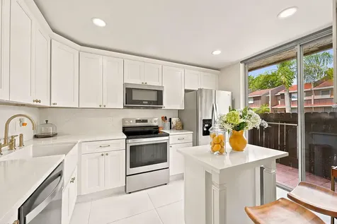 1227 Sussex Drive North Lauderdale FL 33068