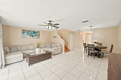 1227 Sussex Drive North Lauderdale FL 33068