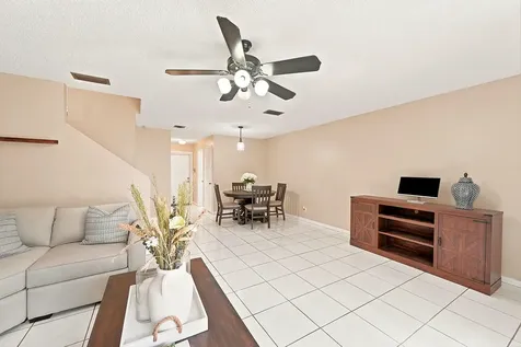 1227 Sussex Drive North Lauderdale FL 33068
