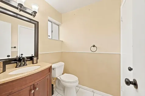 1227 Sussex Drive North Lauderdale FL 33068