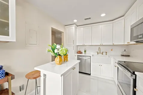 1227 Sussex Drive North Lauderdale FL 33068