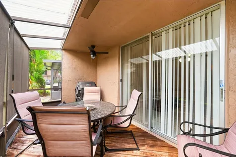 1227 Sussex Drive North Lauderdale FL 33068