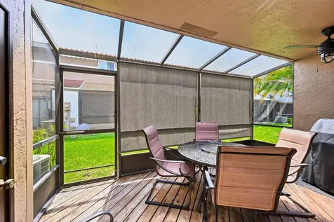 1227 Sussex Drive North Lauderdale FL 33068