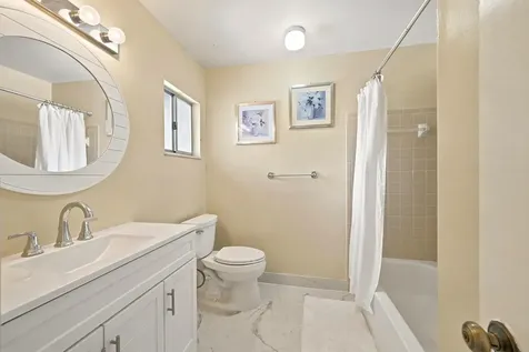 1227 Sussex Drive North Lauderdale FL 33068