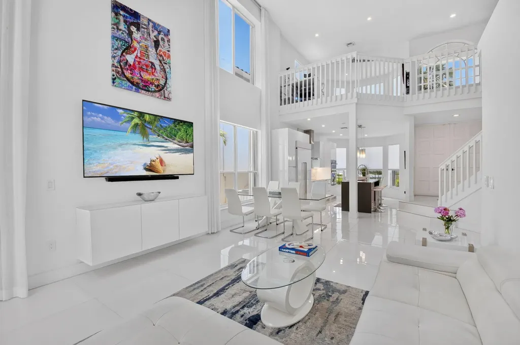 5835 NW 42nd Terrace Boca Raton FL 33496