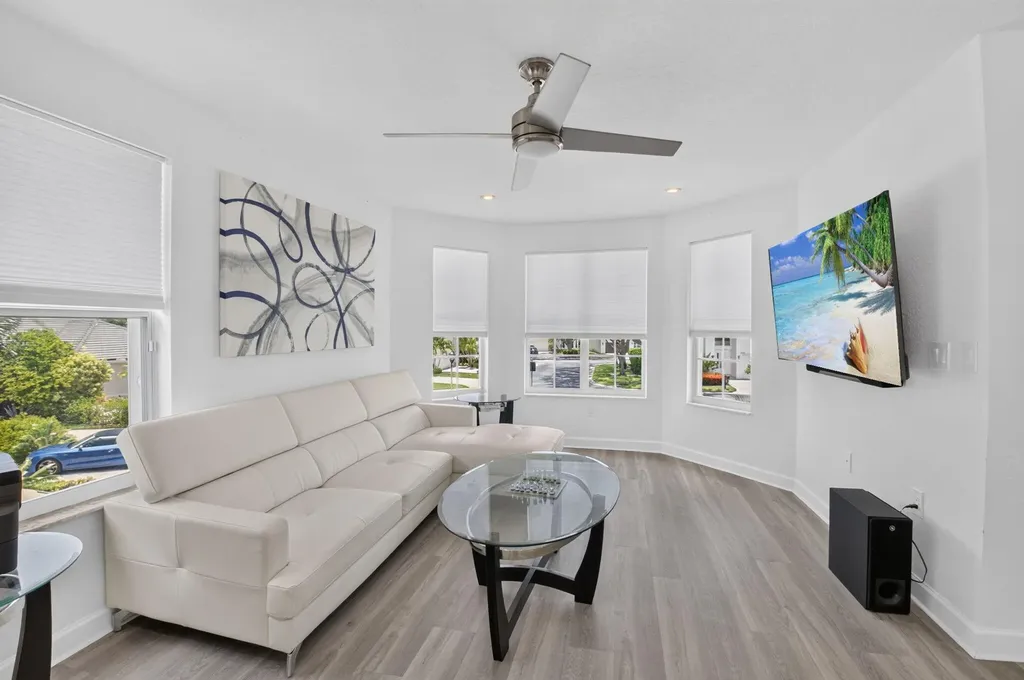 5835 NW 42nd Terrace Boca Raton FL 33496