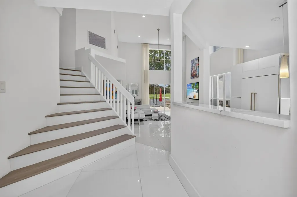 5835 NW 42nd Terrace Boca Raton FL 33496