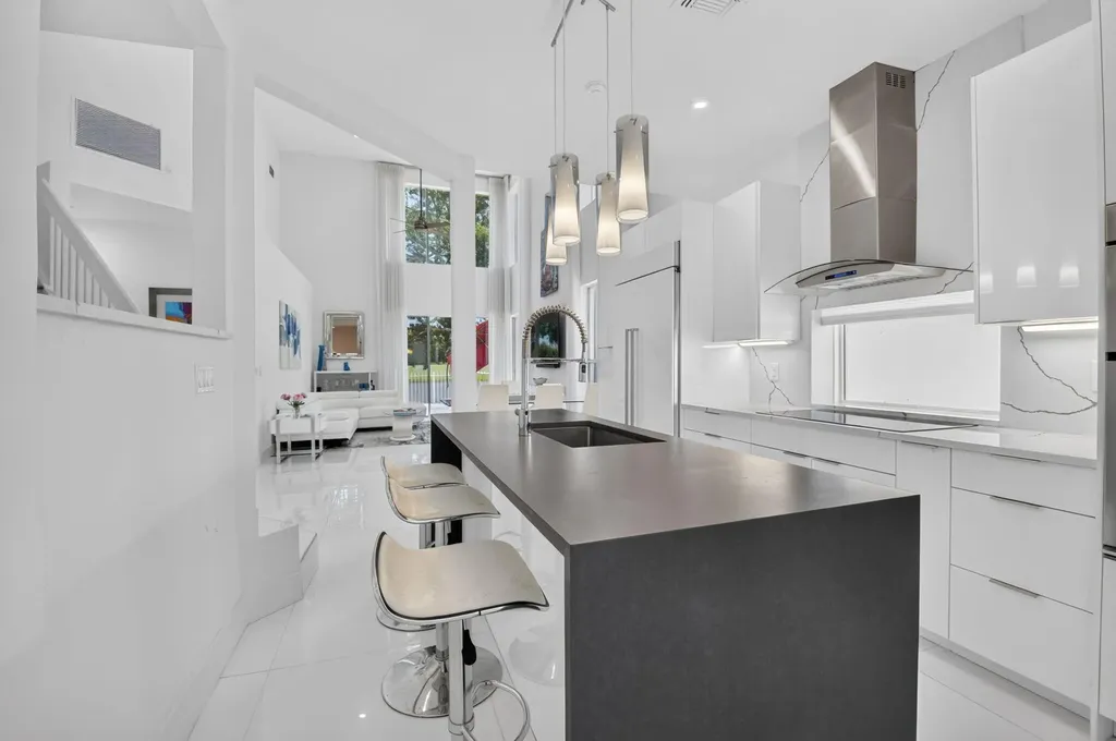 5835 NW 42nd Terrace Boca Raton FL 33496