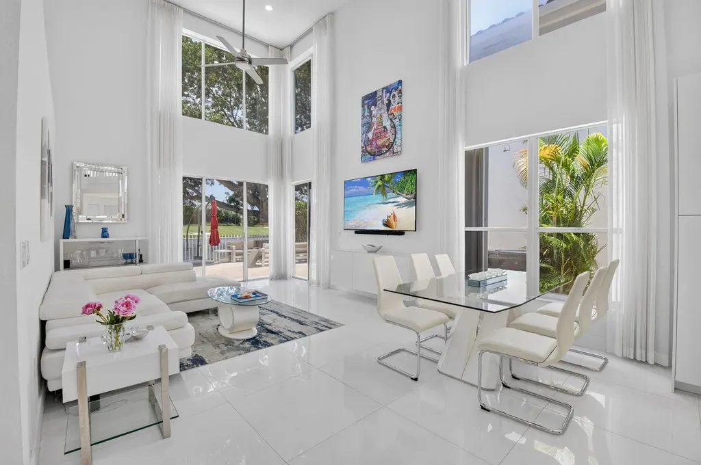 5835 NW 42nd Terrace Boca Raton FL 33496
