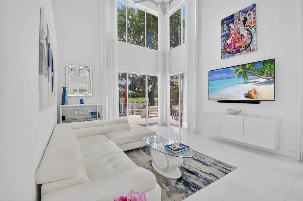 5835 NW 42nd Terrace Boca Raton FL 33496
