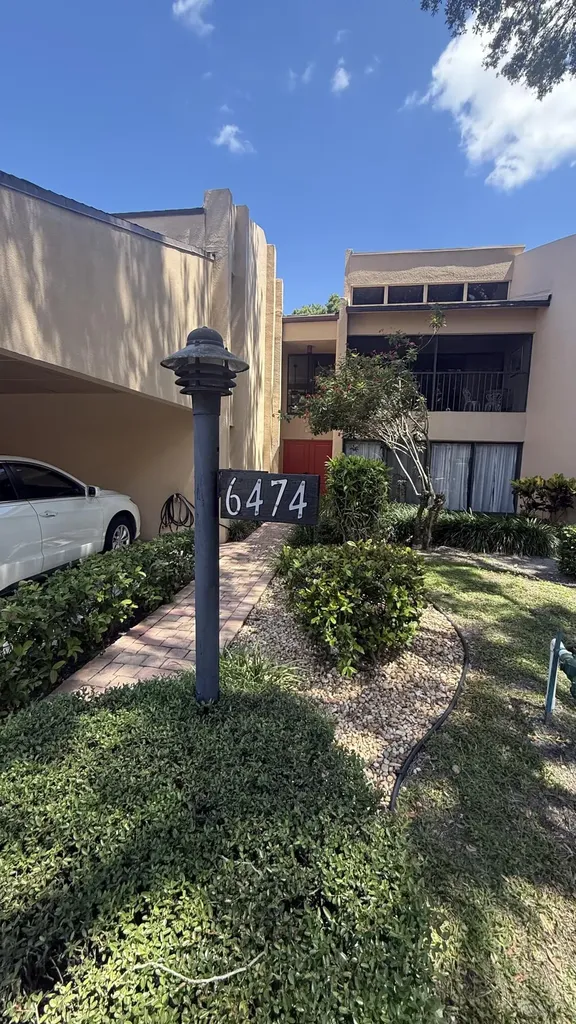 6474 Pumpkin Seed Circle Boca Raton FL 33433