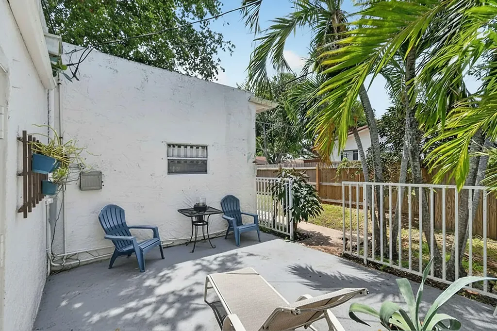 1005 Selkirk Street West Palm Beach FL 33405