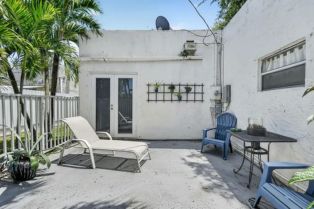 1005 Selkirk Street West Palm Beach FL 33405