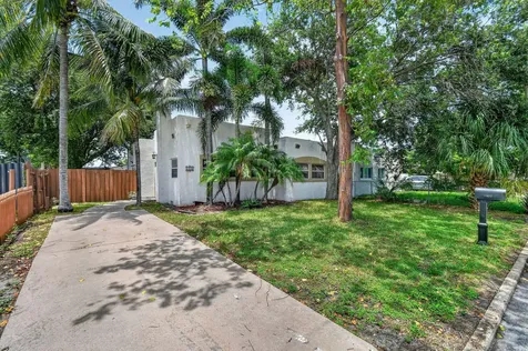 1005 Selkirk Street West Palm Beach FL 33405