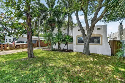 1005 Selkirk Street West Palm Beach FL 33405