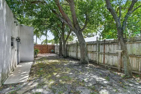 1005 Selkirk Street West Palm Beach FL 33405