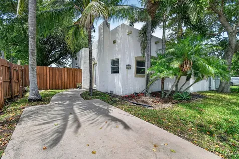 1005 Selkirk Street West Palm Beach FL 33405
