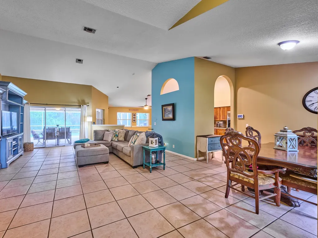 16405 90th Street N The Acreage FL 33470