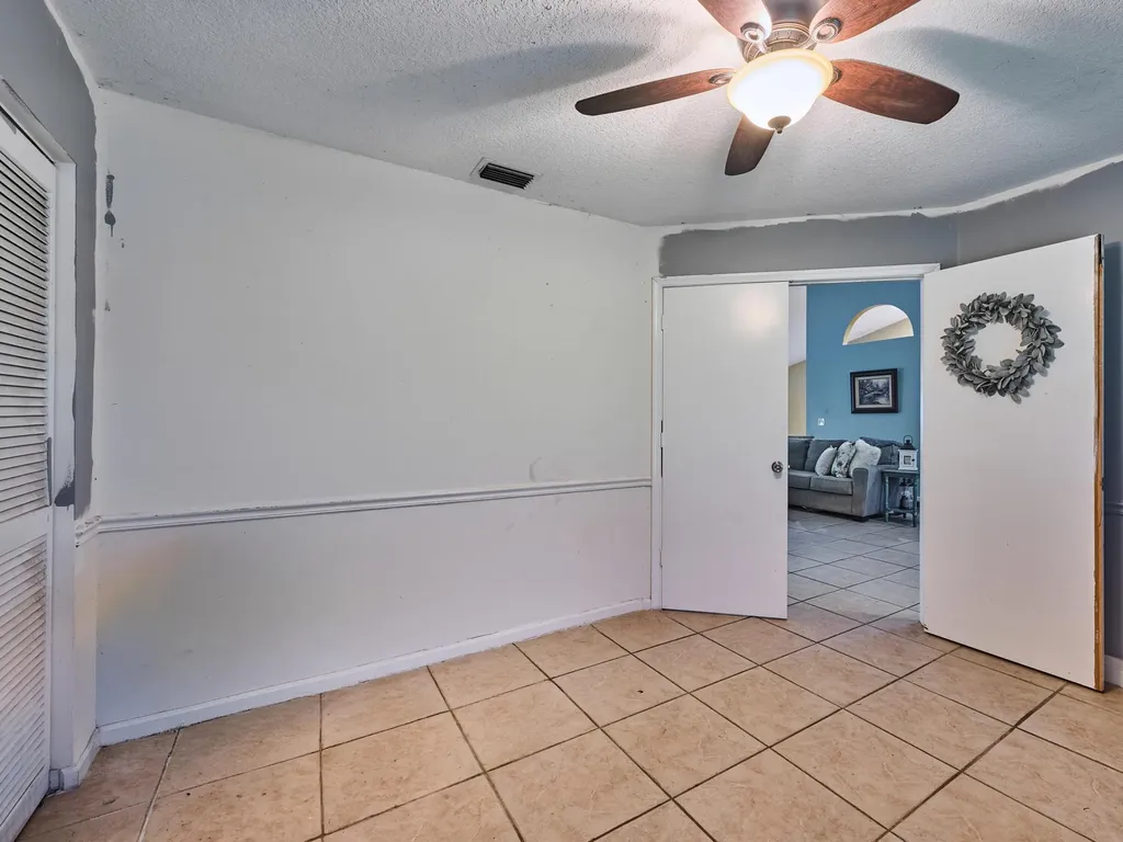 16405 90th Street N The Acreage FL 33470