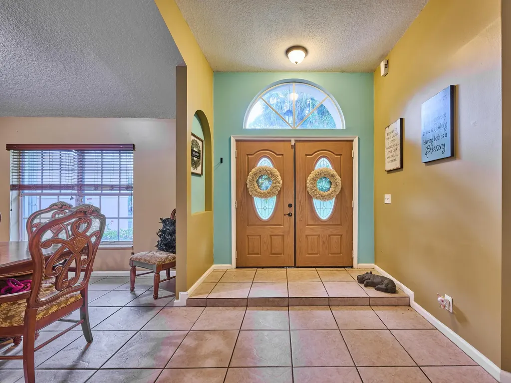 16405 90th Street N The Acreage FL 33470