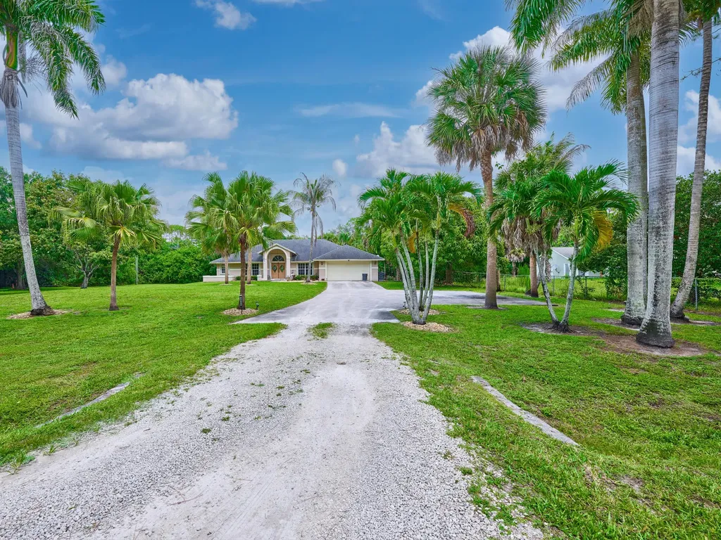 16405 90th Street N The Acreage FL 33470