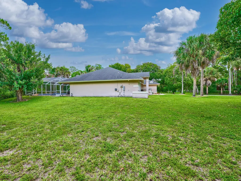 16405 90th Street N The Acreage FL 33470