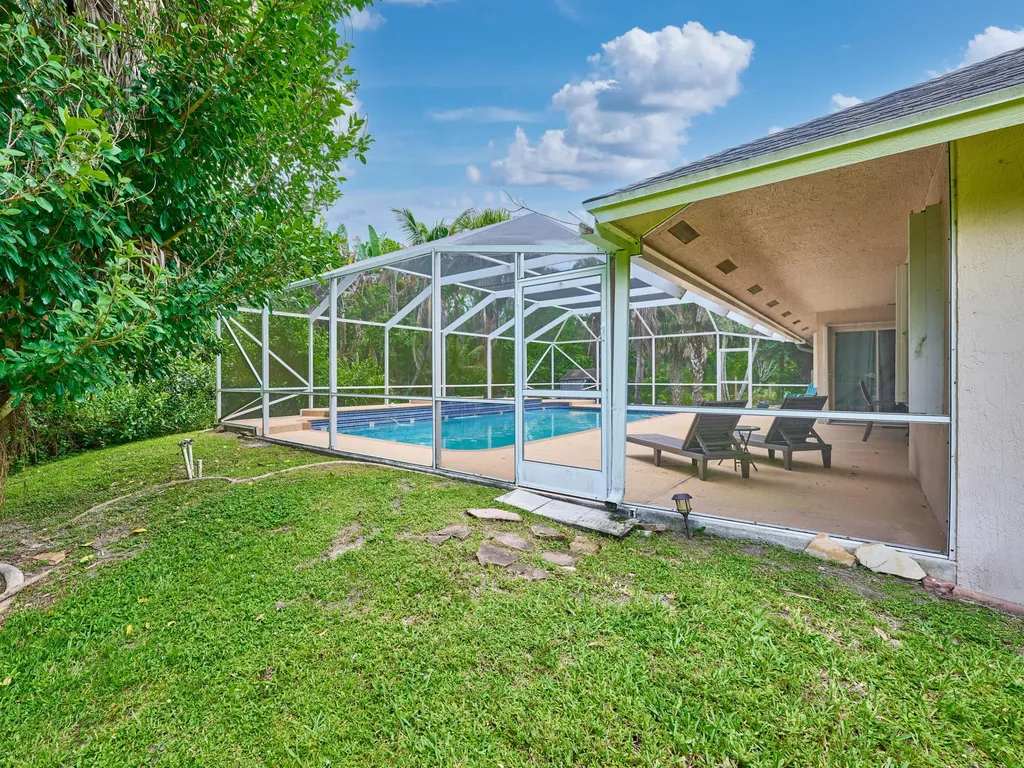 16405 90th Street N The Acreage FL 33470