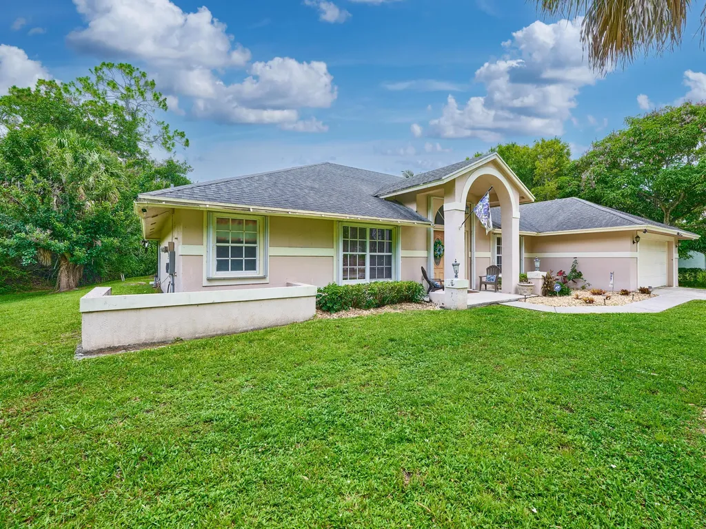 16405 90th Street N The Acreage FL 33470