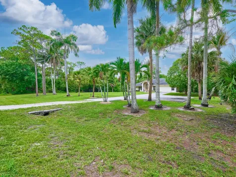 16405 90th Street N The Acreage FL 33470