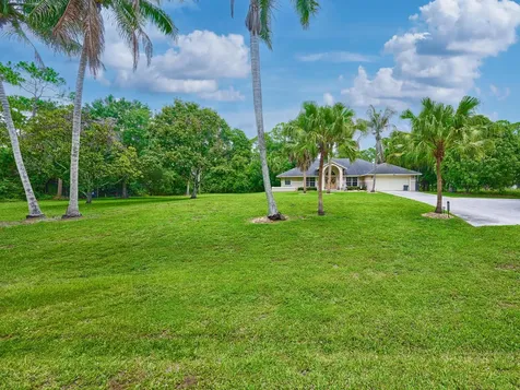 16405 90th Street N The Acreage FL 33470