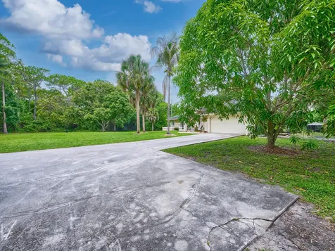 16405 90th Street N The Acreage FL 33470