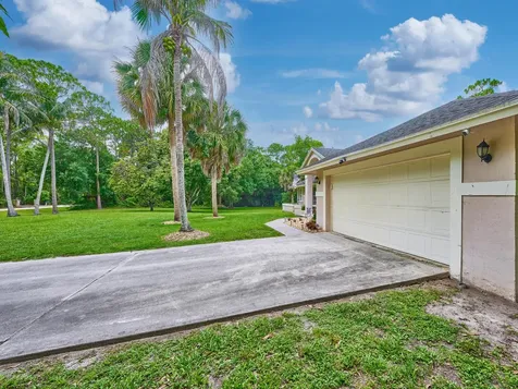 16405 90th Street N The Acreage FL 33470