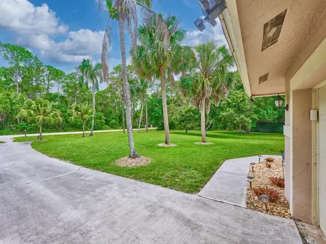 16405 90th Street N The Acreage FL 33470