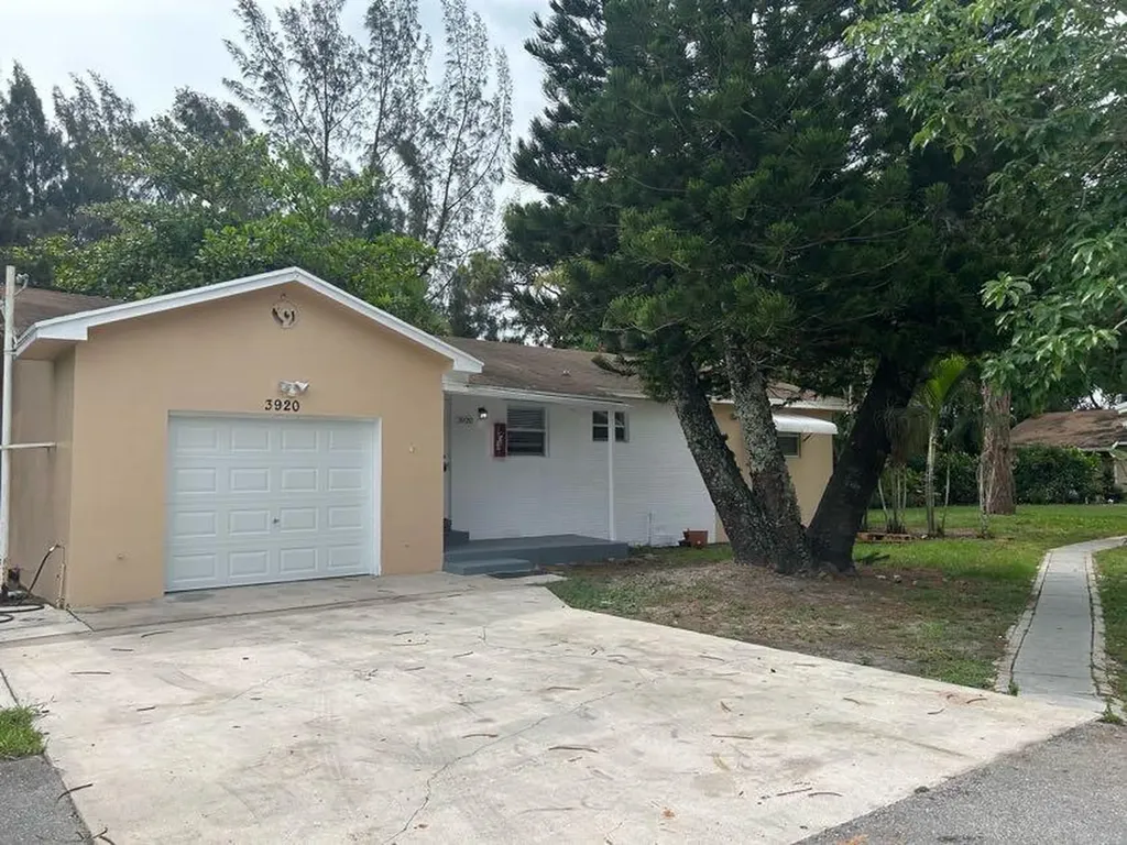 3920 7th Avenue N Lake Worth Beach FL 33461