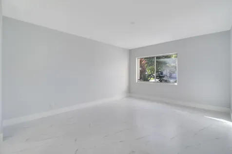 8055 Sweetbriar Way Boca Raton FL 33496