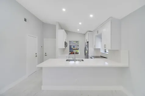 8055 Sweetbriar Way Boca Raton FL 33496