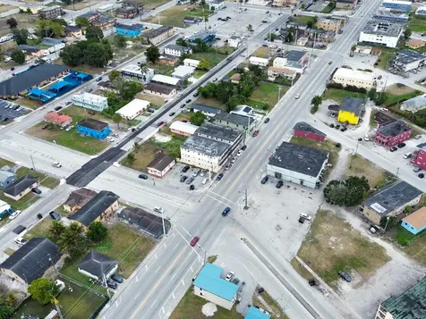 733 Dr M.l.k. Jr Boulevard W Belle Glade FL