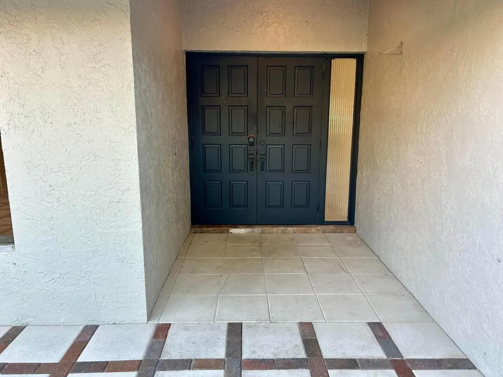 22822 Pinewood Court Boca Raton FL 33433