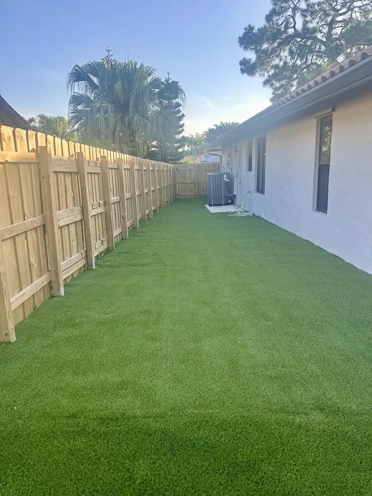 22822 Pinewood Court Boca Raton FL 33433