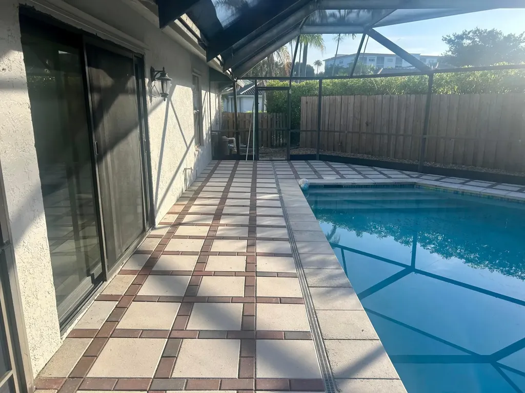 22822 Pinewood Court Boca Raton FL 33433
