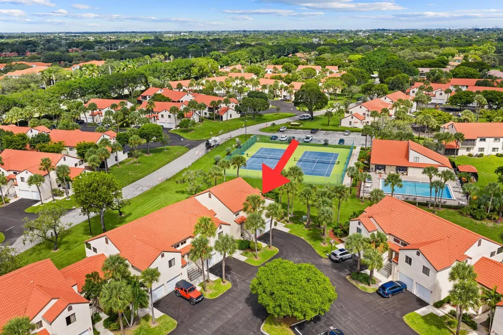 18 Vía De Casas Sur Boynton Beach FL 33426