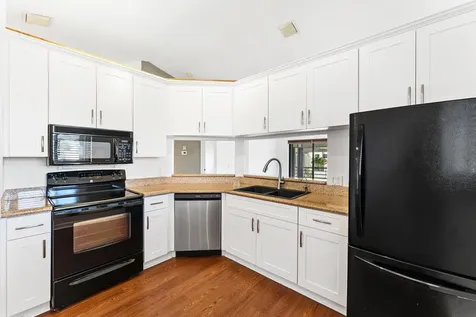 18 Vía De Casas Sur Boynton Beach FL 33426
