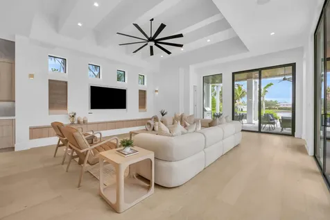 19175 W Riverside Drive Tequesta FL 33469
