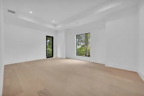 19175 W Riverside Drive Tequesta FL 33469