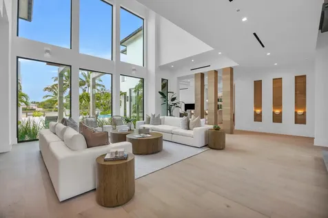19175 W Riverside Drive Tequesta FL 33469