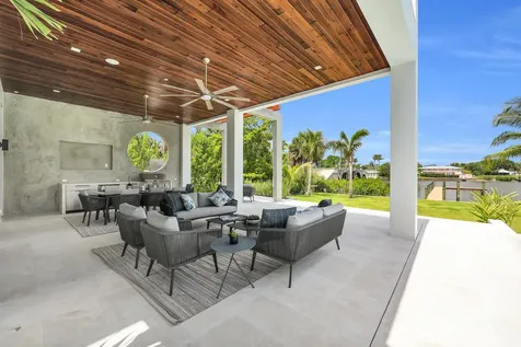 19175 W Riverside Drive Tequesta FL 33469