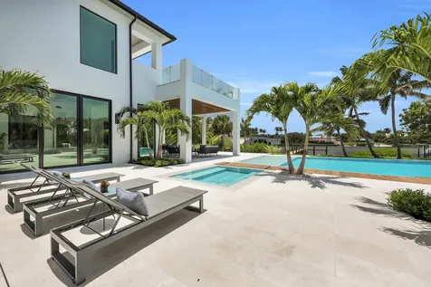 19175 W Riverside Drive Tequesta FL 33469