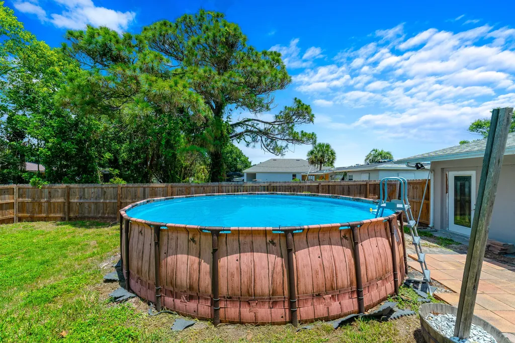 542 Saunders Street Sebastian FL 32958