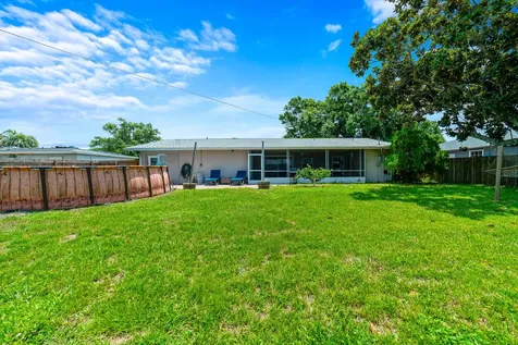 542 Saunders Street Sebastian FL 32958
