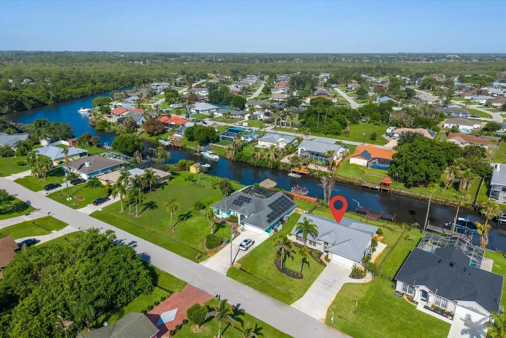 160 NE Twylite Terrace Port St Lucie FL 34983